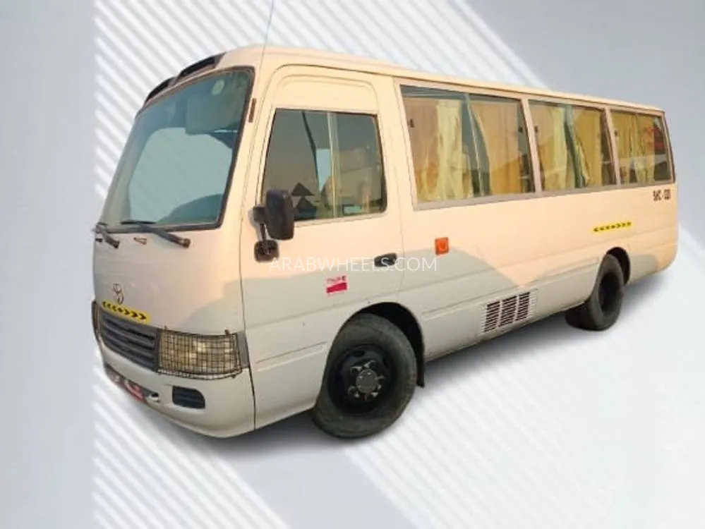 Toyota Coaster 2011 for Sale in Ajman Image-3