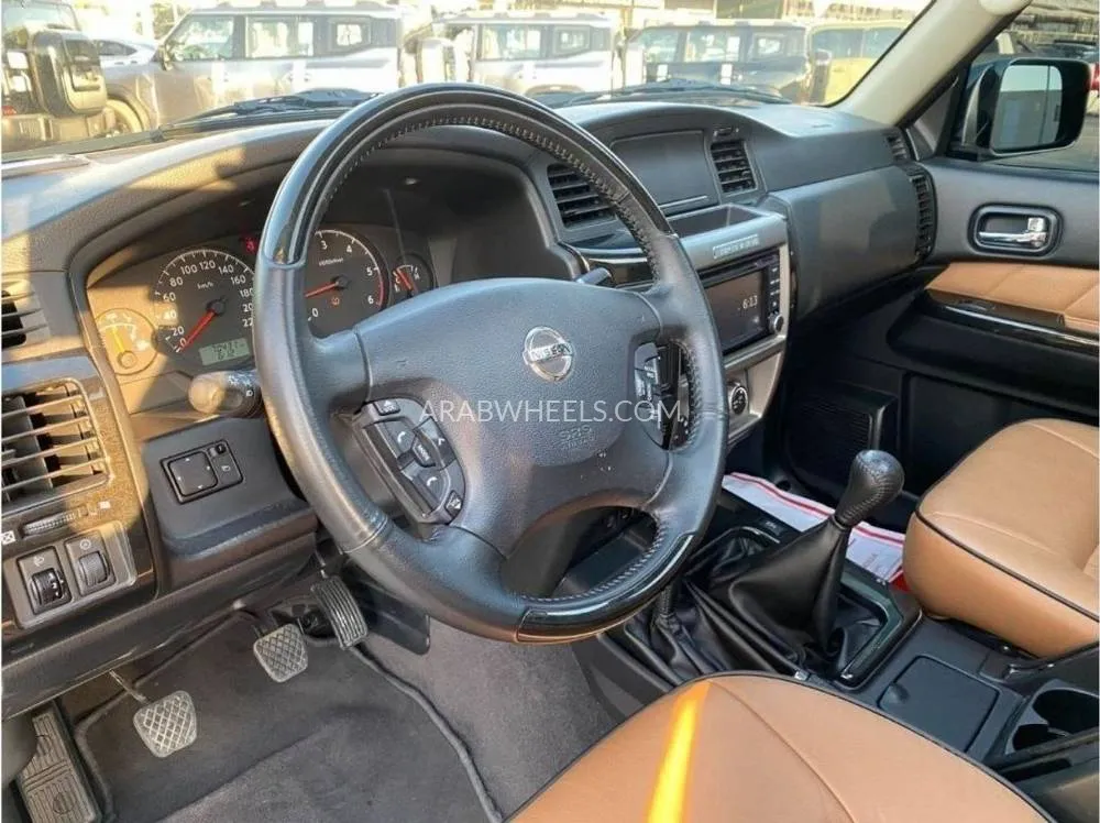Nissan Patrol 2020 for Sale in Dubai Image-7