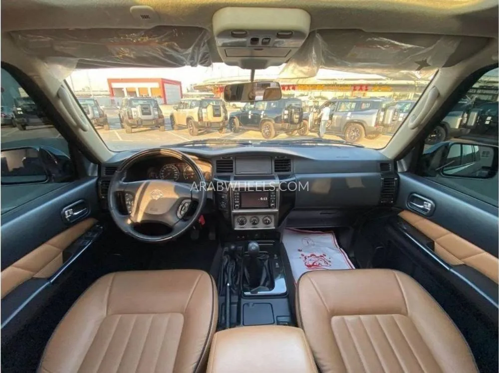 Nissan Patrol 2020 for Sale in Dubai Image-9