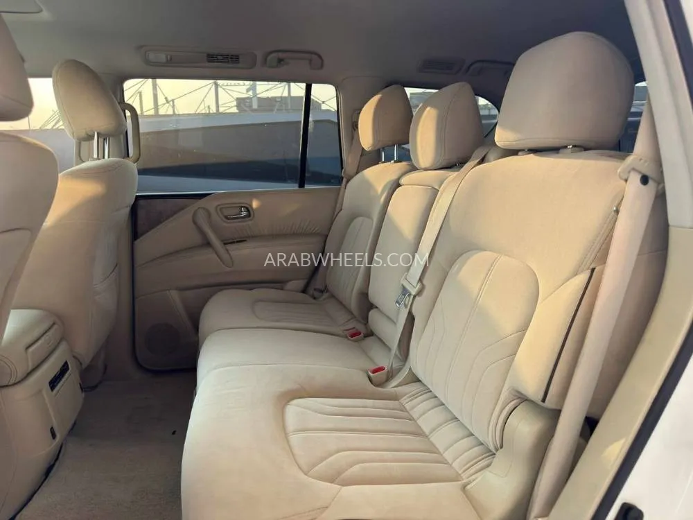 Nissan Patrol 2020 for Sale in Dubai Image-12
