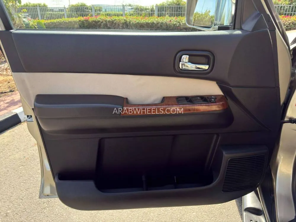 نيسان باترول 2017 for Sale in دبي Image-11