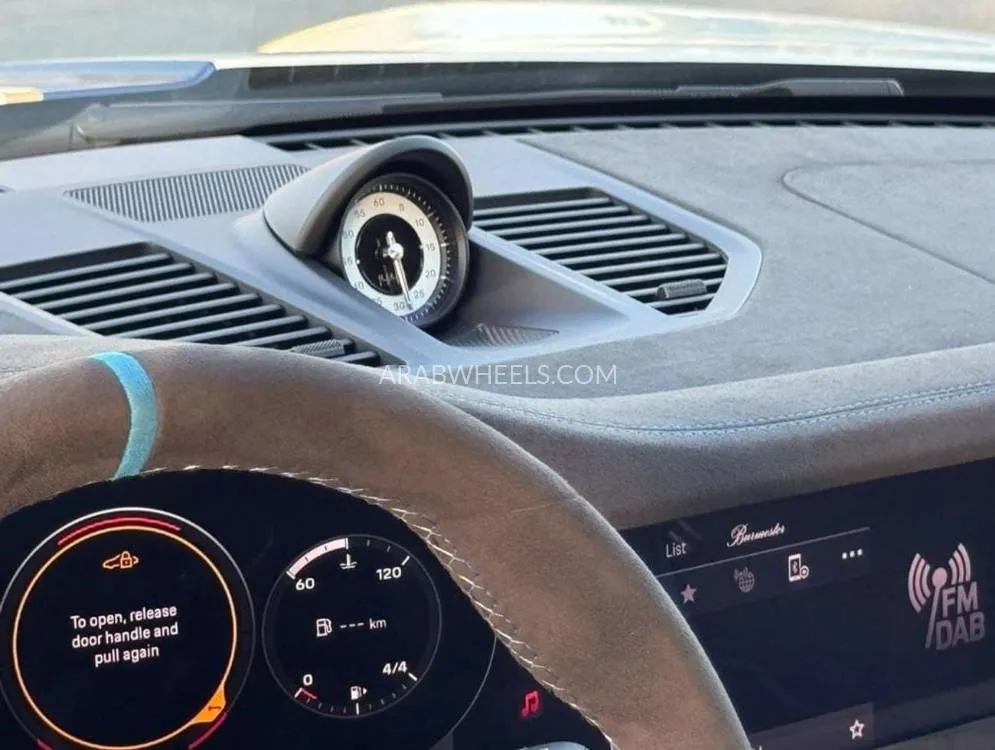 Porsche 911 2023 for Sale in Dubai Image-9