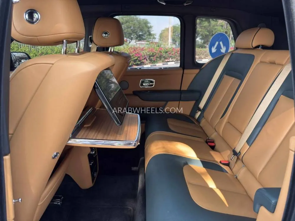 Rolls Royce Cullinan 2021 for Sale in Dubai Image-11