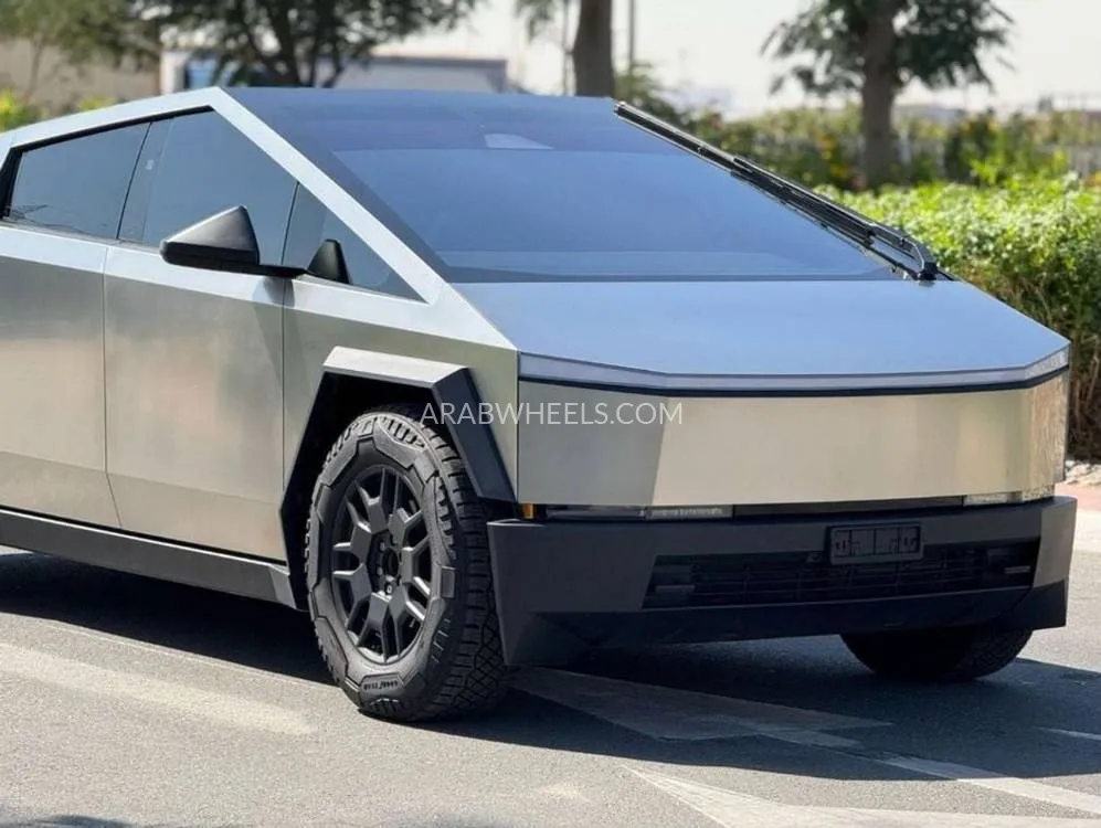 Tesla Cybertruck 2024 for Sale in Dubai Image-4