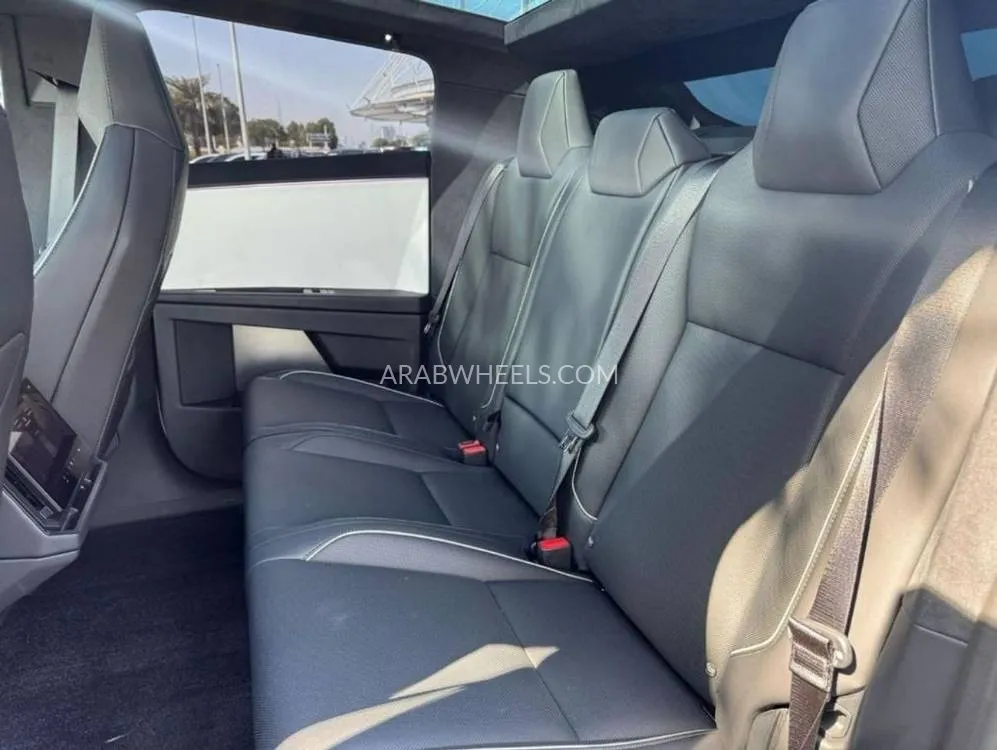 Tesla Cybertruck 2024 for Sale in Dubai Image-13
