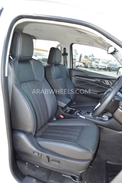 إيسوزو مو-اكس 2023 for Sale in دبي Image-11