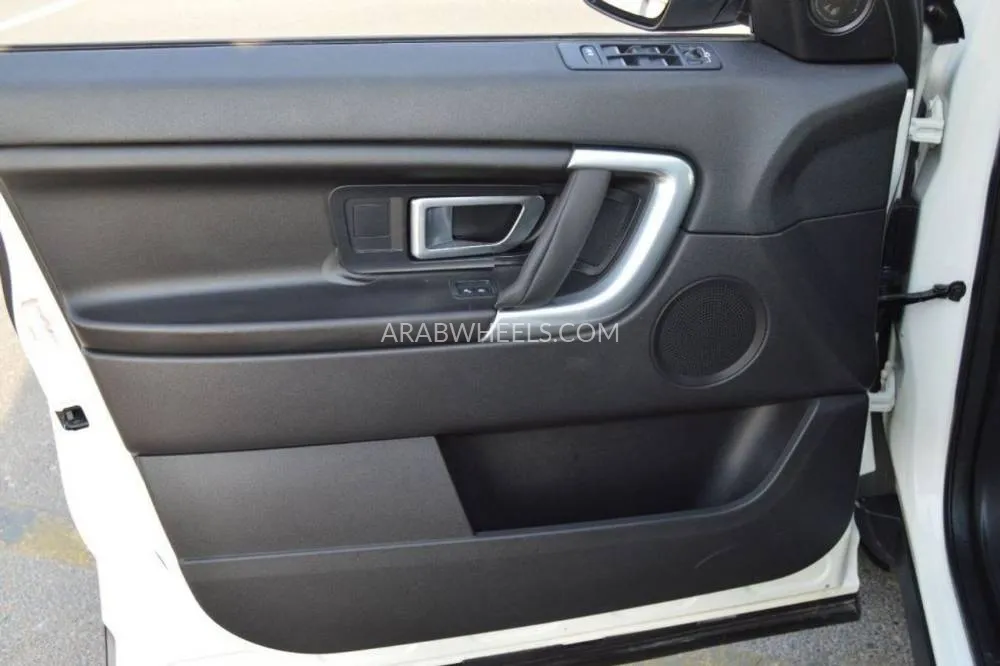 Land Rover Discovery Sport 2016 for Sale in Dubai Image-17