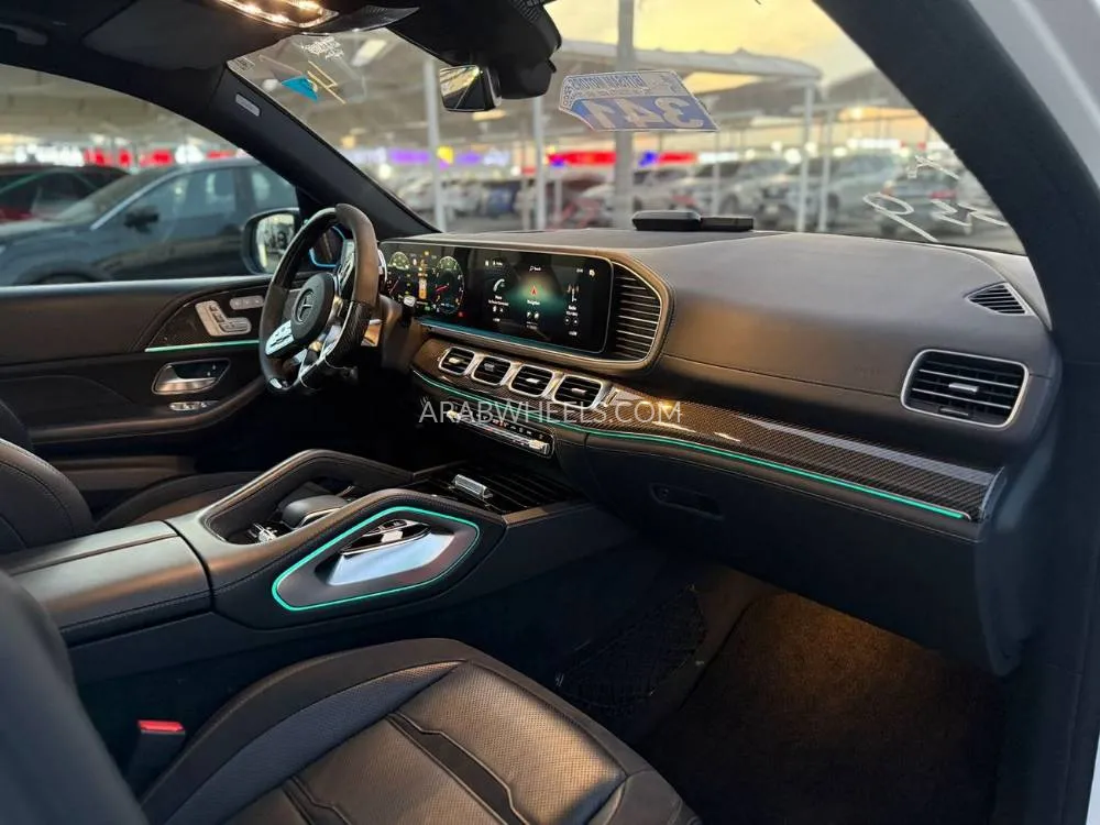 Mercedes Benz GLE Class 2022 for Sale in Dubai Image-6