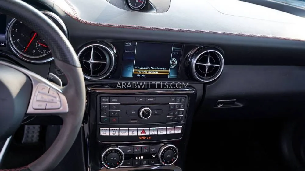 مرسيدس بنز SLC Class 2018 for Sale in دبي Image-9