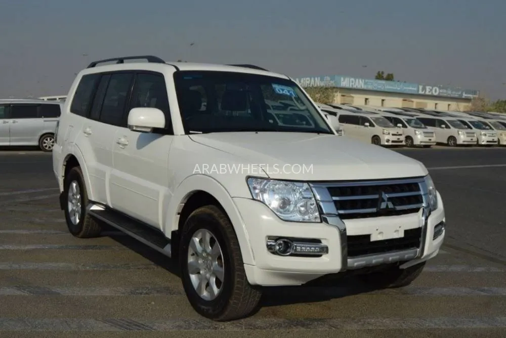 Mitsubishi Pajero 2020 for Sale in Dubai Image-3