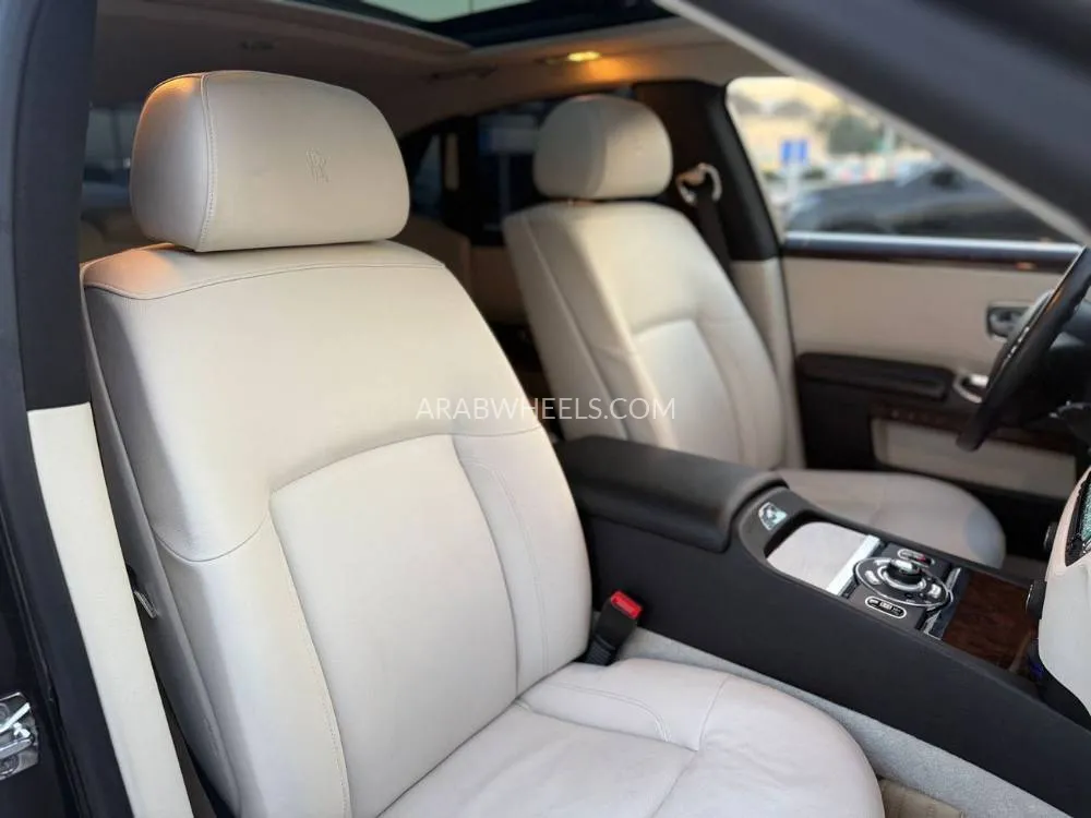 Rolls Royce Ghost 2012 for Sale in Dubai Image-7