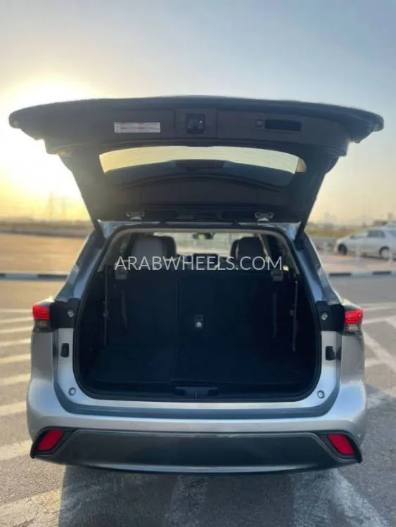 Toyota Grand Highlander 2021 for Sale in Dubai Image-9