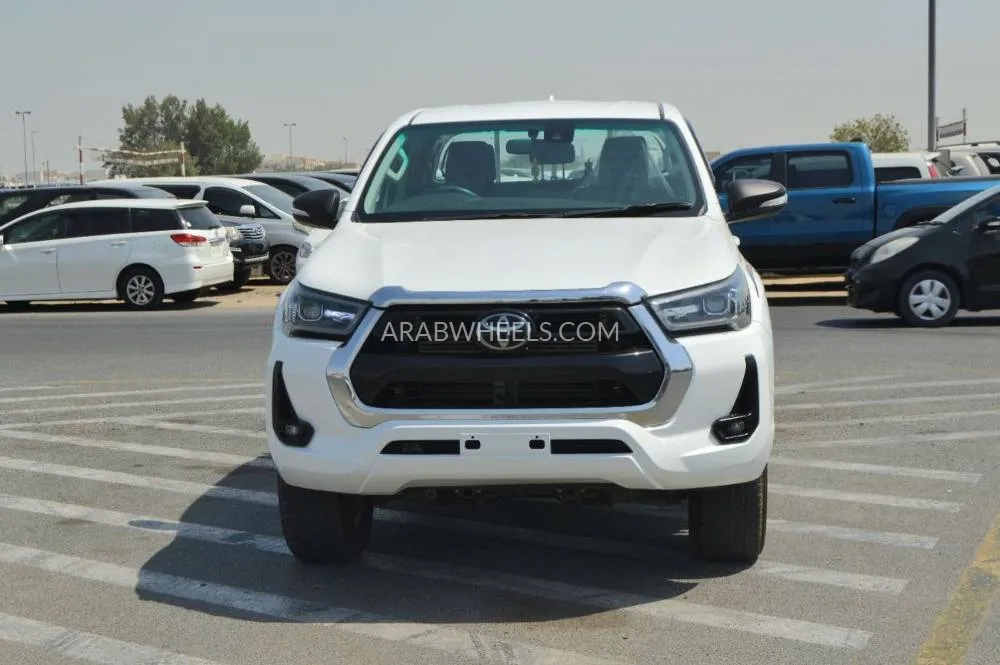Toyota Hilux 2023 for Sale in Dubai Image-3