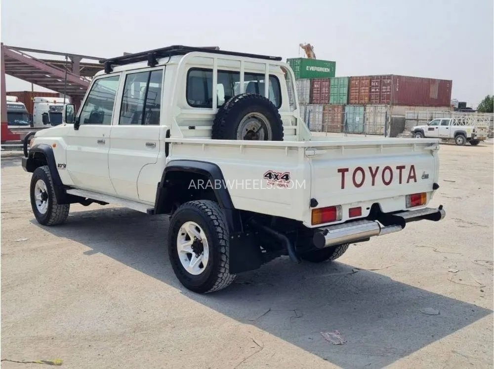Toyota Land Cruiser 70 Series 2019 for Sale in Dubai Image-8