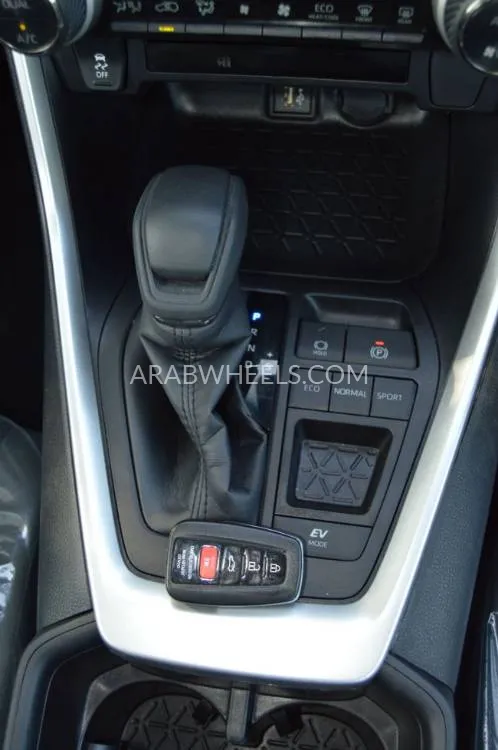 Toyota Rav4 2023 for Sale in Dubai Image-10