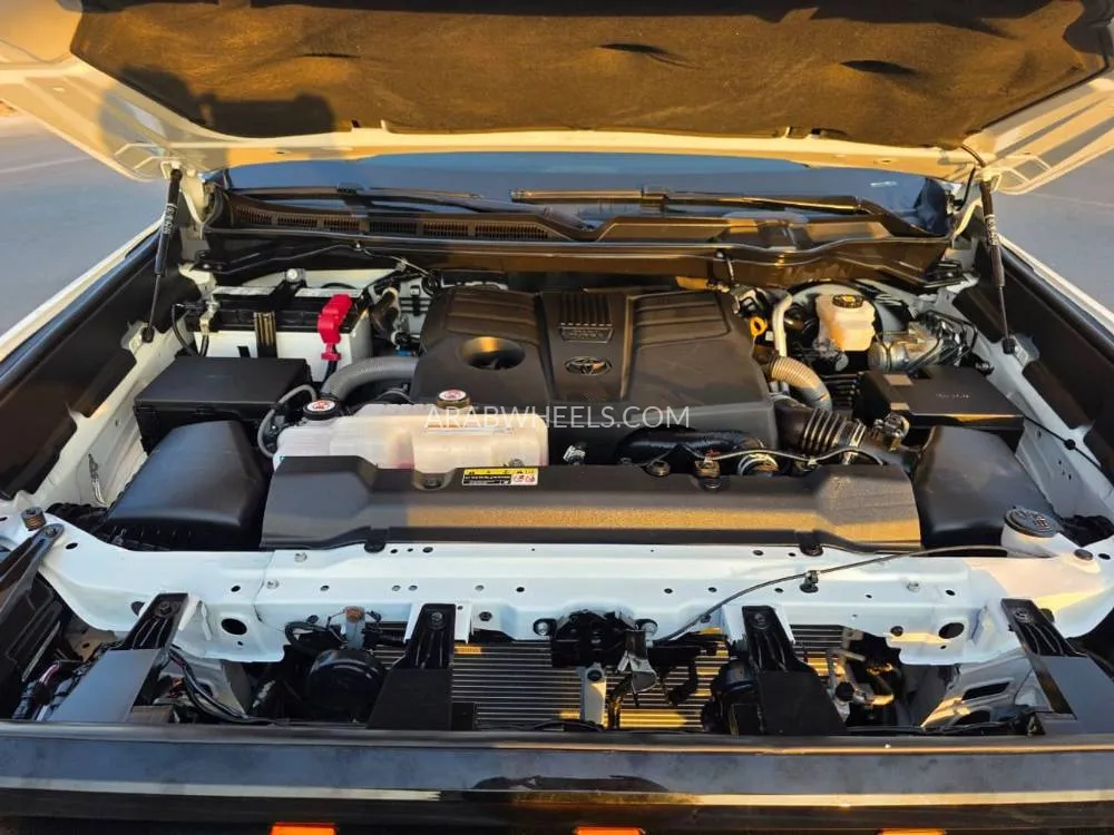 Toyota Tundra 2024 for Sale in Dubai Image-17