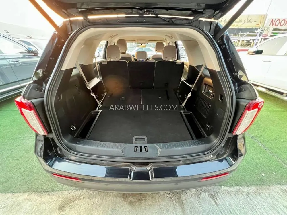 Ford Explorer 2020 for Sale in Ajman Image-10