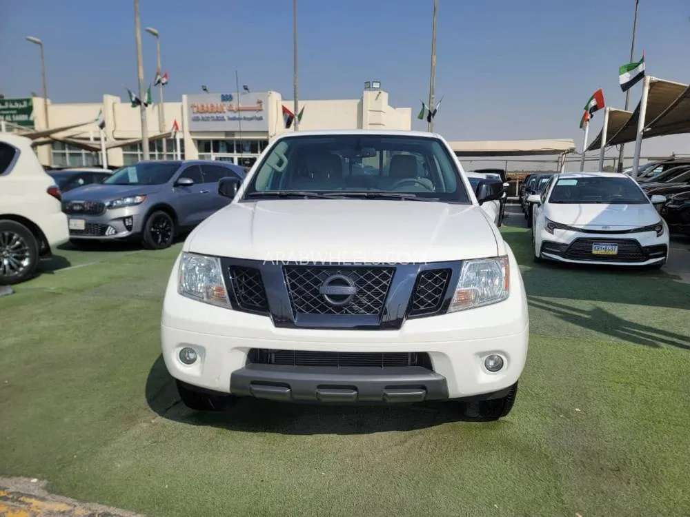 Nissan Frontier 2019 for Sale in Ajman Image-3