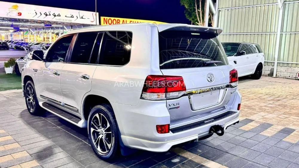 Toyota Land Cruiser 2021 for Sale in Ajman Image-2
