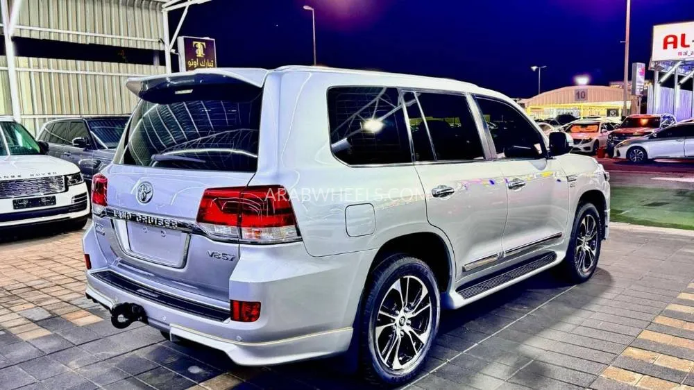Toyota Land Cruiser 2021 for Sale in Ajman Image-4