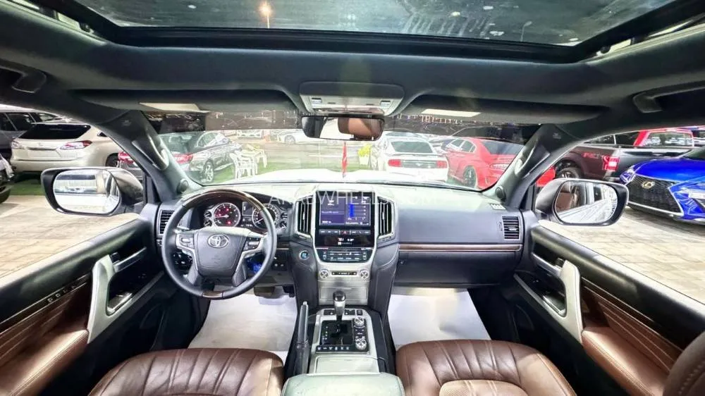 Toyota Land Cruiser 2021 for Sale in Ajman Image-18