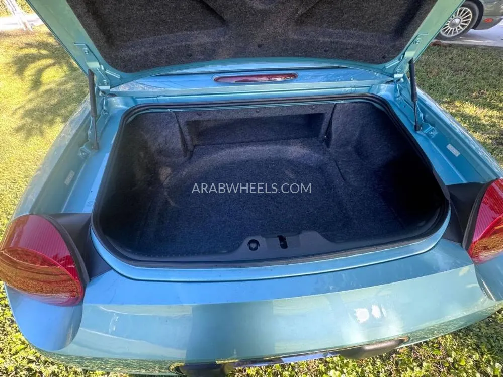 Ford Thunderbird 2002 for Sale in Dubai Image-16