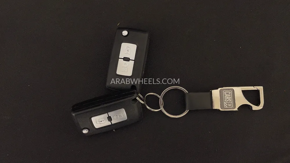 Mitsubishi Pajero 2017 for Sale in Dubai Image-28