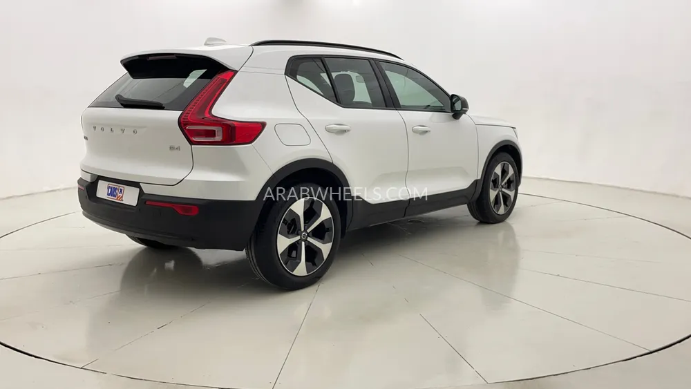 Volvo XC40 2023 for Sale in Dubai Image-3