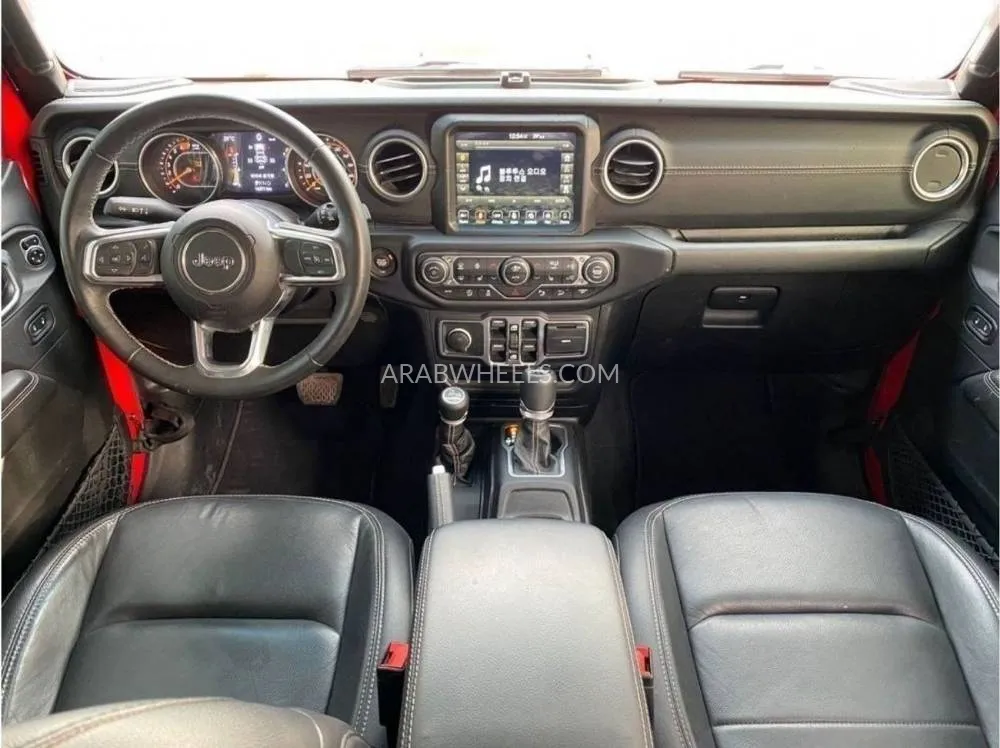 Jeep Wrangler 2018 for Sale in Sharjah Image-14