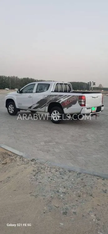 Mitsubishi L200 2020 for Sale in Sharjah Image-6