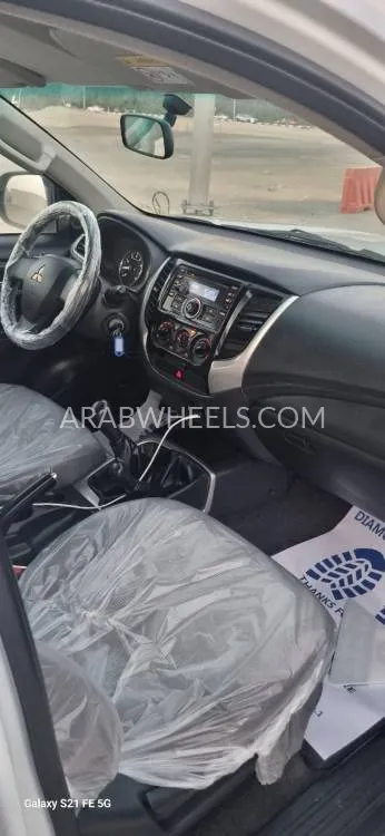 Mitsubishi L200 2020 for Sale in Sharjah Image-9