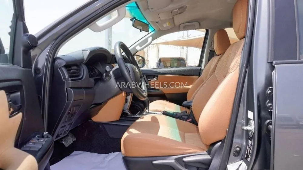 تويوتا فورتشنر 2023 for Sale in الشارقة Image-12