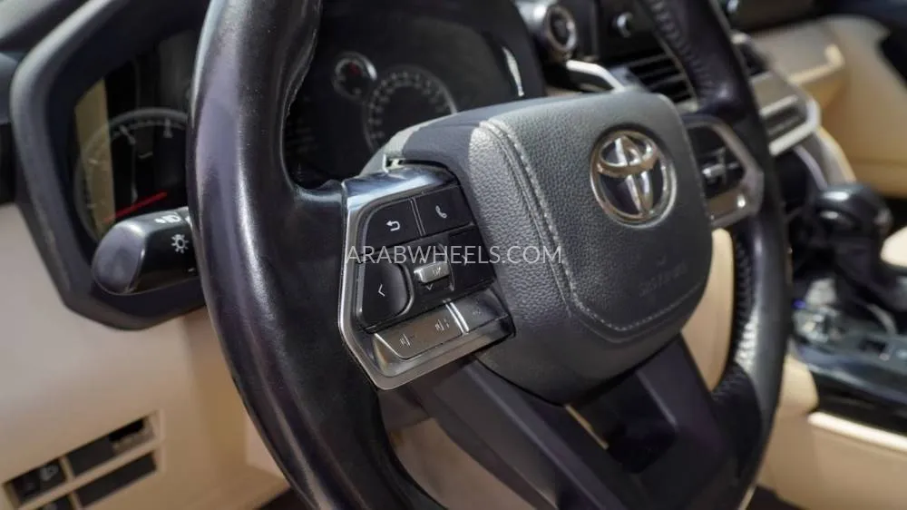 تويوتا لاند كروزر 2022 for Sale in الشارقة Image-5