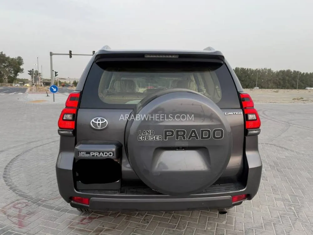 Toyota Land Cruiser Prado 2019 for Sale in Sharjah Image-3