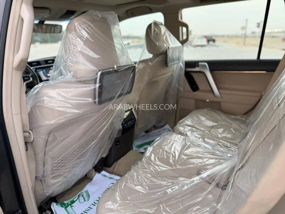 Toyota Land Cruiser Prado 2019 for Sale in Sharjah Image-10