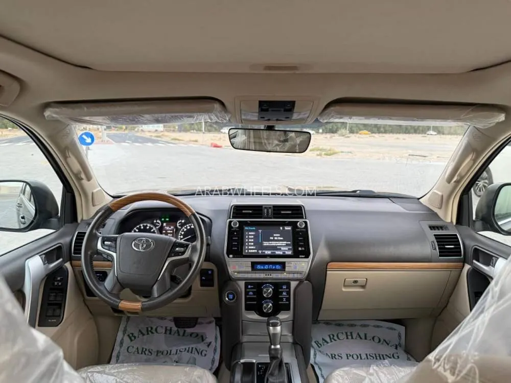 Toyota Land Cruiser Prado 2019 for Sale in Sharjah Image-11