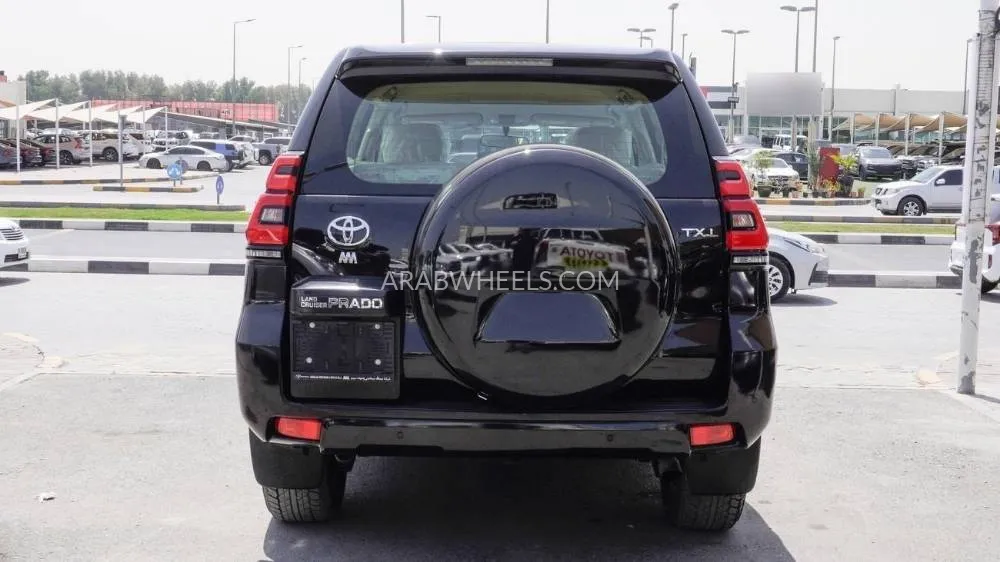 Toyota Land Cruiser Prado 2018 for Sale in Sharjah Image-16
