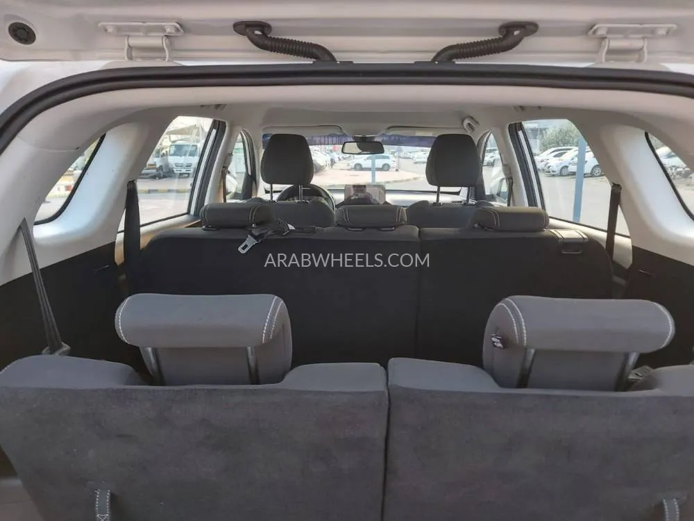 Chevrolet Captiva 2022 for Sale in Sharjah Image-13