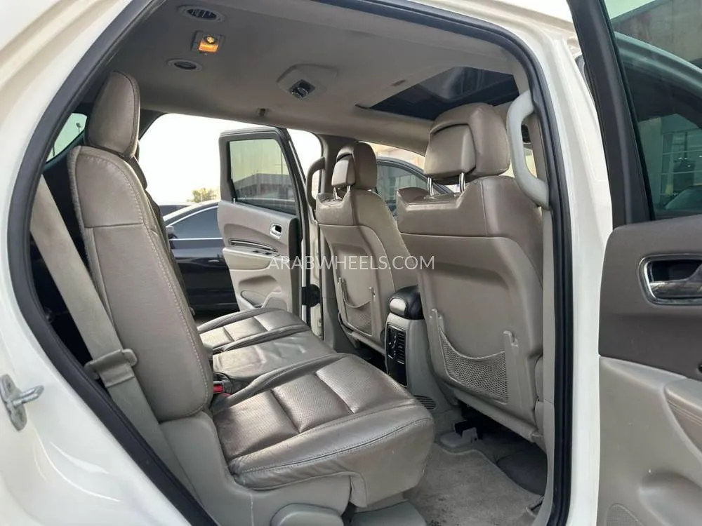 Dodge Durango 2012 for Sale in Sharjah Image-10
