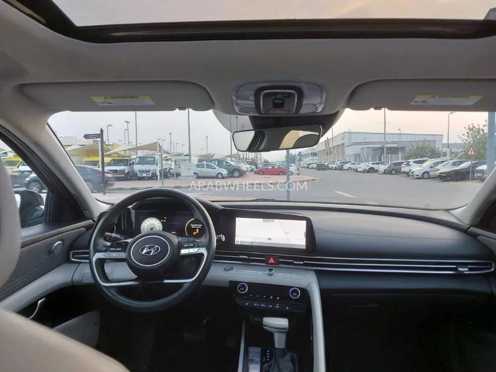 Hyundai Elantra 2021 for Sale in Sharjah Image-12