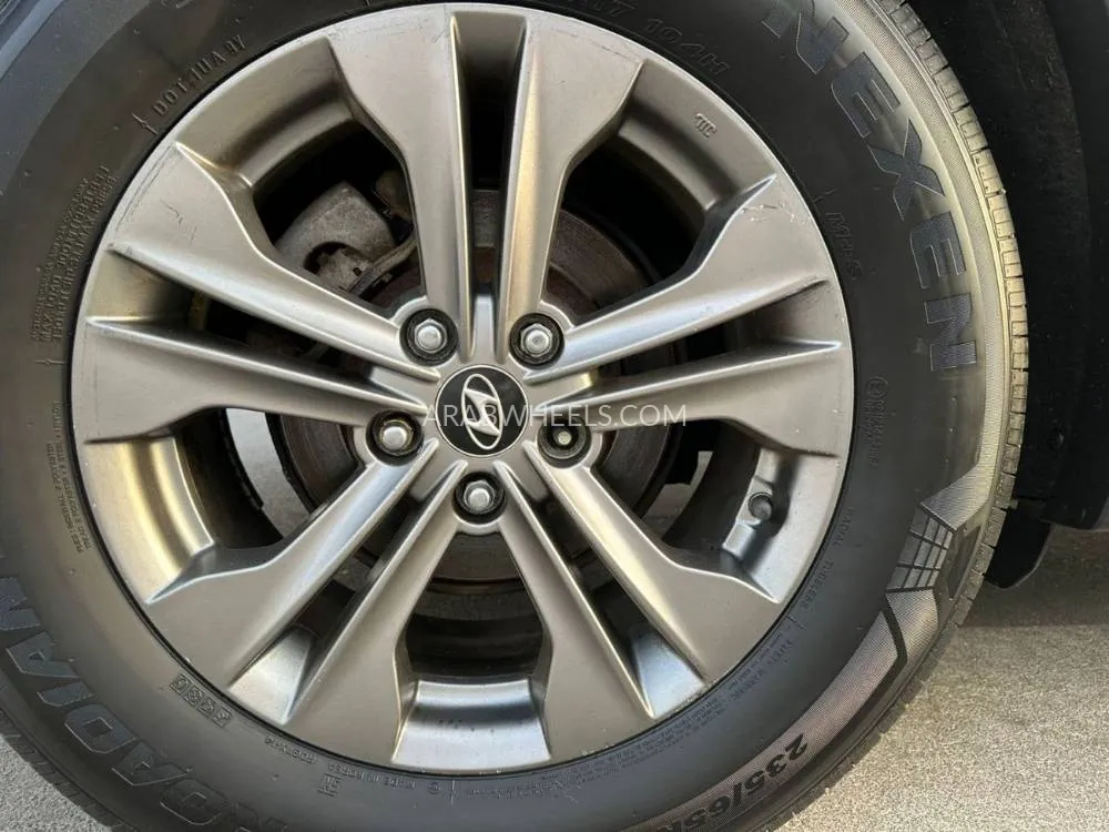 Hyundai Grand Santa Fe 2013 for Sale in Sharjah Image-13