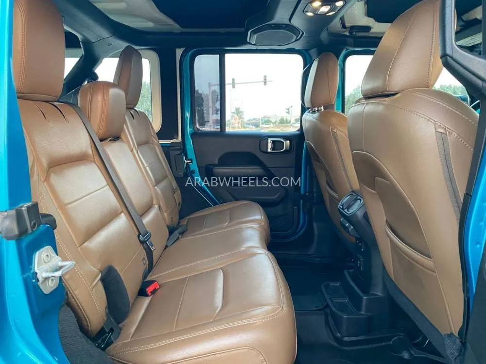 Jeep Wrangler 2020 for Sale in Sharjah Image-9