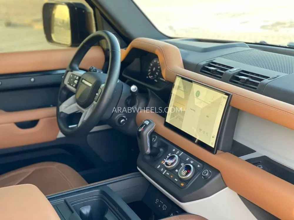 Land Rover Defender 2024 for Sale in Sharjah Image-5
