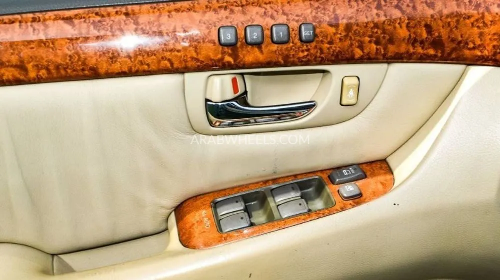 Lexus LS 2006 for Sale in Sharjah Image-9