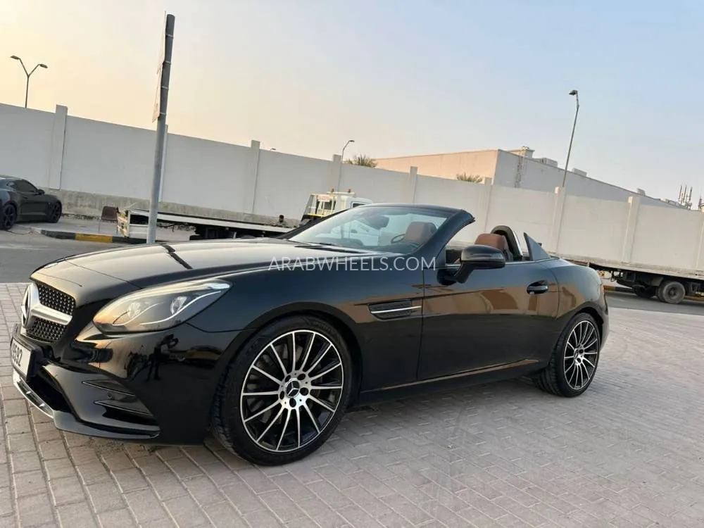 مرسيدس بنز SLC Class 2018 for Sale in الشارقة Image-8