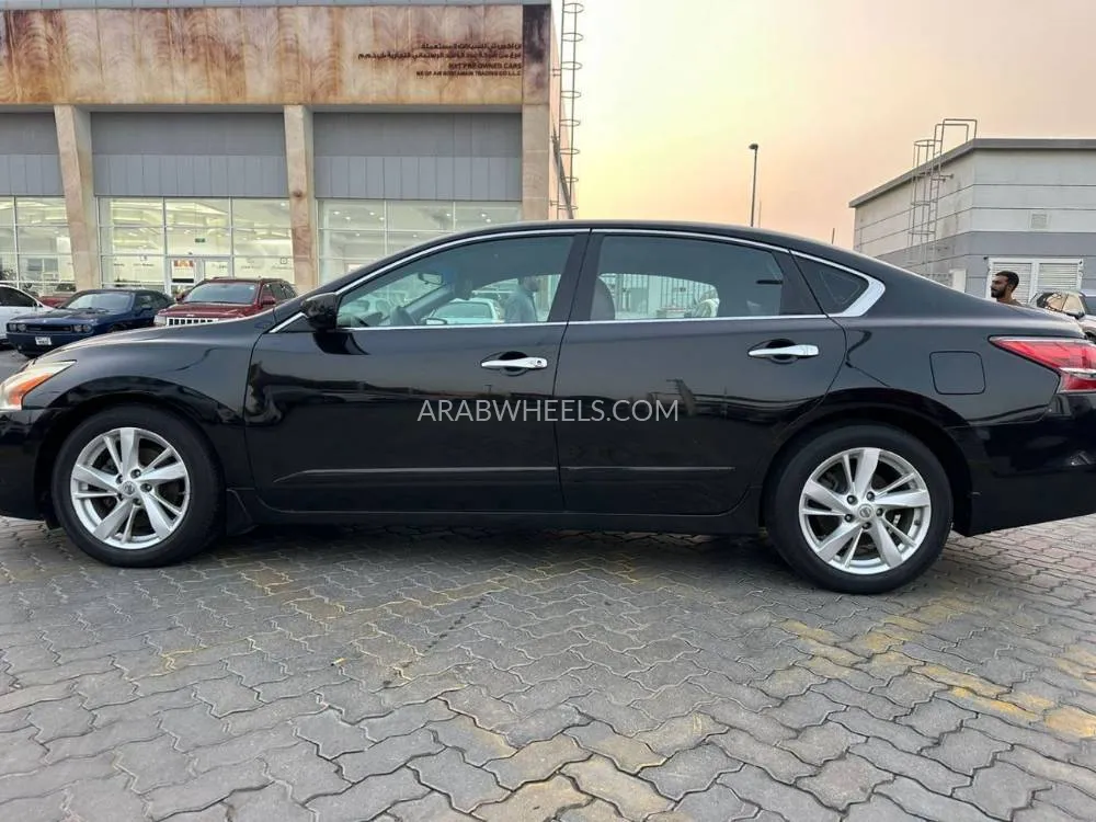 Nissan Altima 2015 for Sale in Sharjah Image-5
