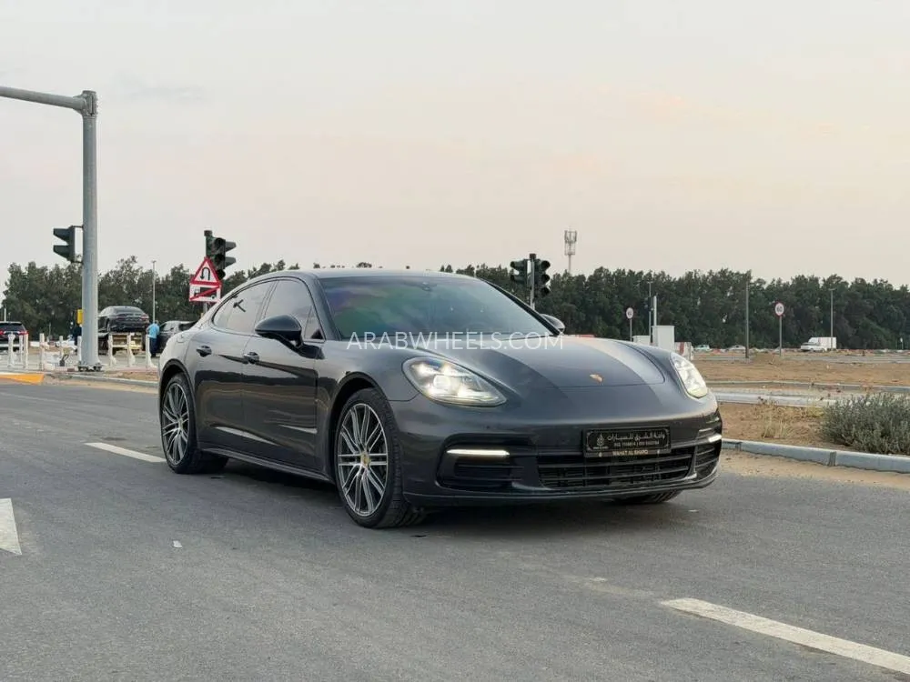 Porsche Panamera 2018 for Sale in Sharjah Image-2