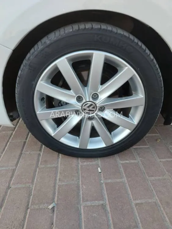 Volkswagen Jetta 2012 for Sale in Sharjah Image-10