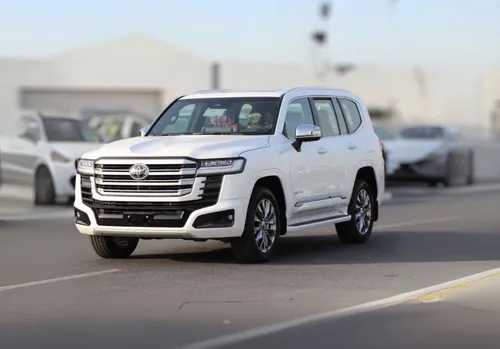 Toyota Land Cruiser 3.5T VXR 2025