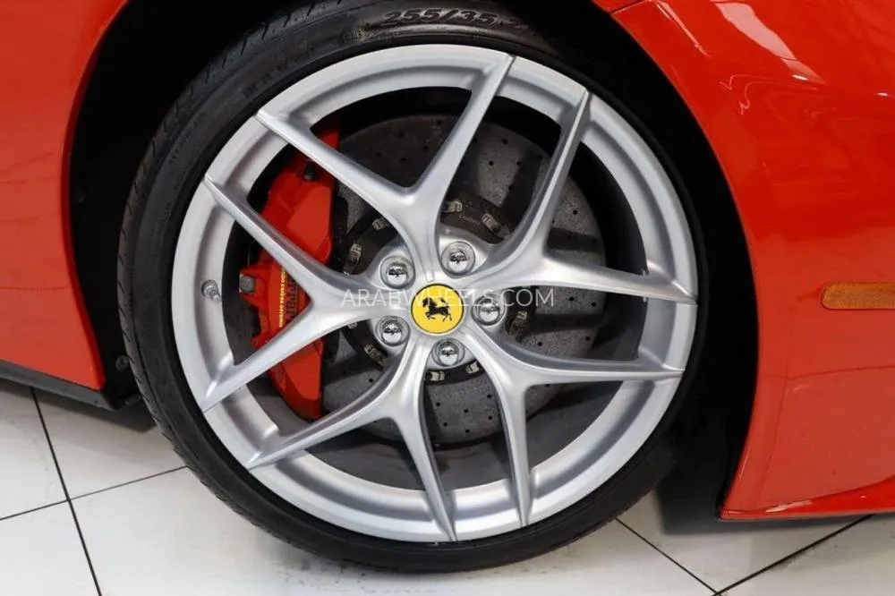 Ferrari F12 Berlinetta 2021 for Sale in Dubai Image-7
